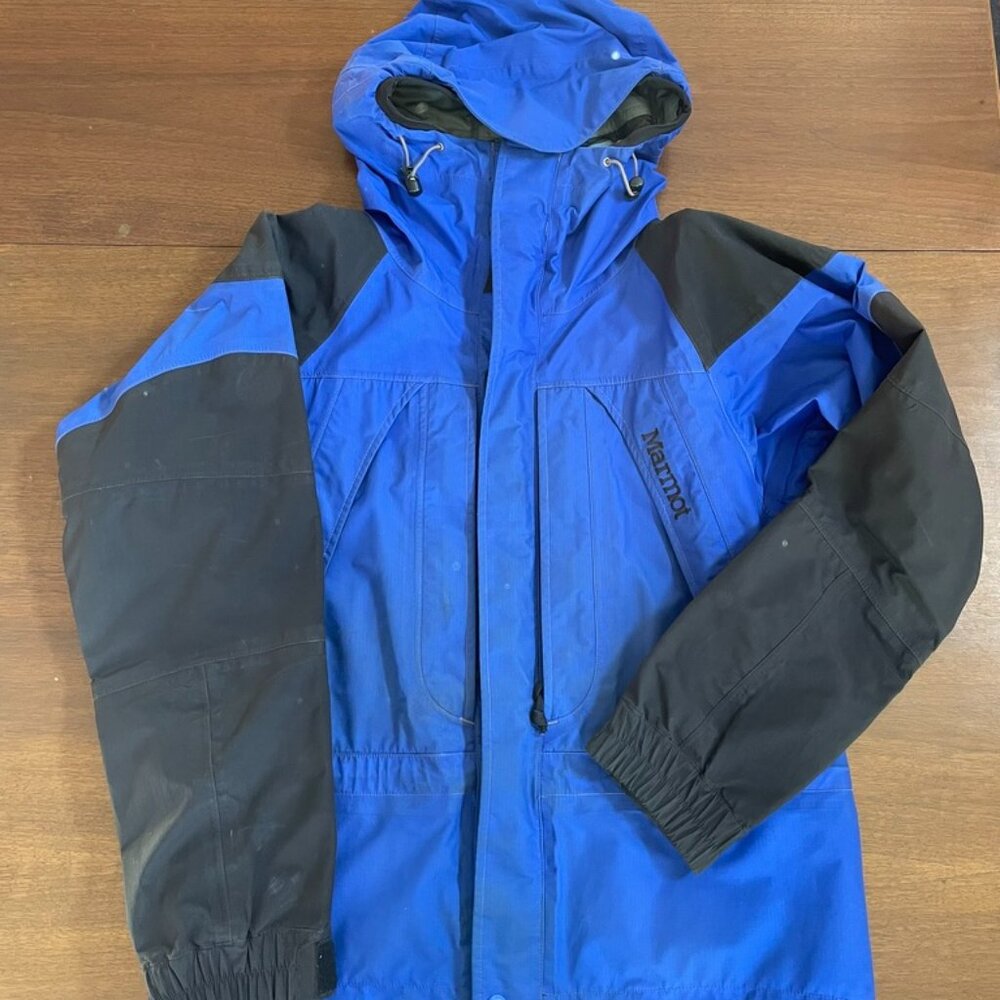 Vintage Men's Marmot Snowboard Jacket - Medium